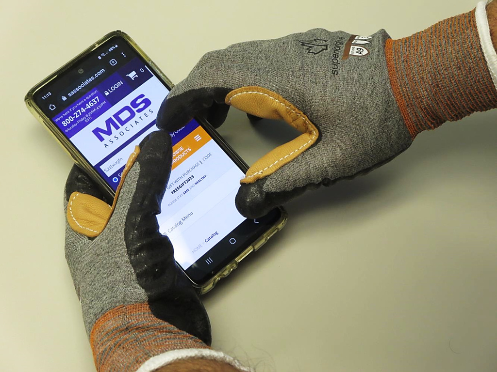 Superior Glove® TenActiv™ S21TXUFNLTC Nitrile Coated Touchscreen A9 Reinforced Extreme-Cut Gloves 